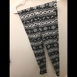 Black and White Reindeer Leggings